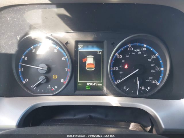 2T3RFREV2JW777906 Toyota Rav4 Adventure/xle
