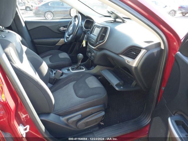 1C4PJLAB4HW577233 Jeep Cherokee Altitude Fwd
