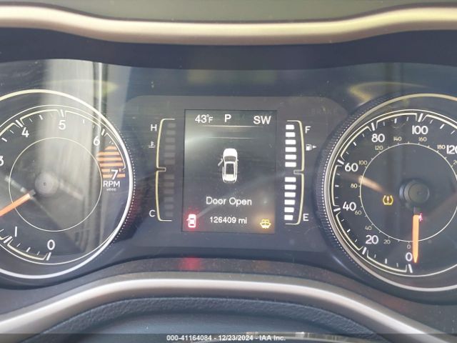 1C4PJLAB4HW577233 Jeep Cherokee Altitude Fwd