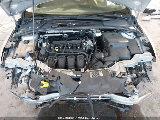 1FADP3M24JL233640 Ford FOCUS SEL