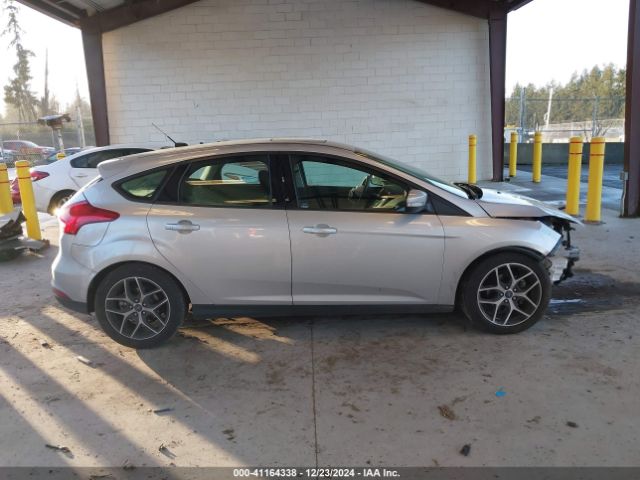1FADP3M24JL233640 Ford FOCUS SEL