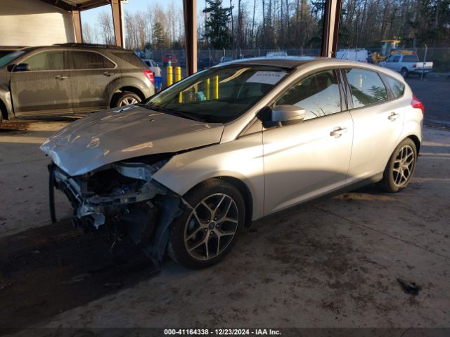 1FADP3M24JL233640 Ford FOCUS SEL