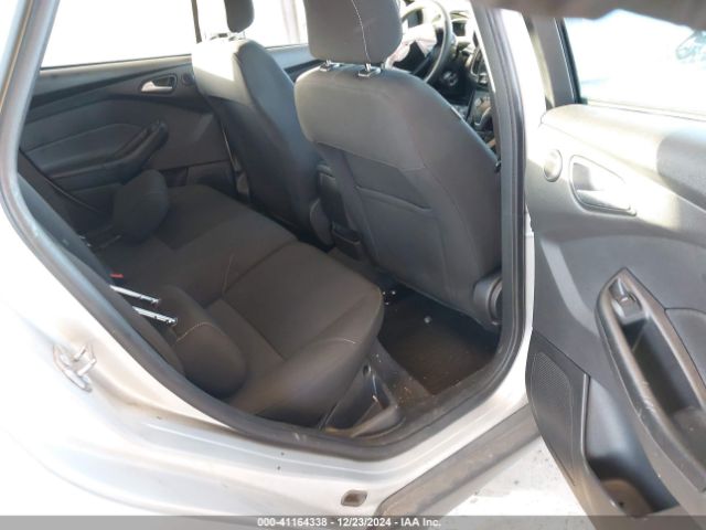 1FADP3M24JL233640 Ford FOCUS SEL