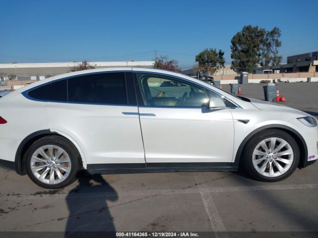 5YJXCAE23JF138155 Tesla Model X 100d/75d/p100d