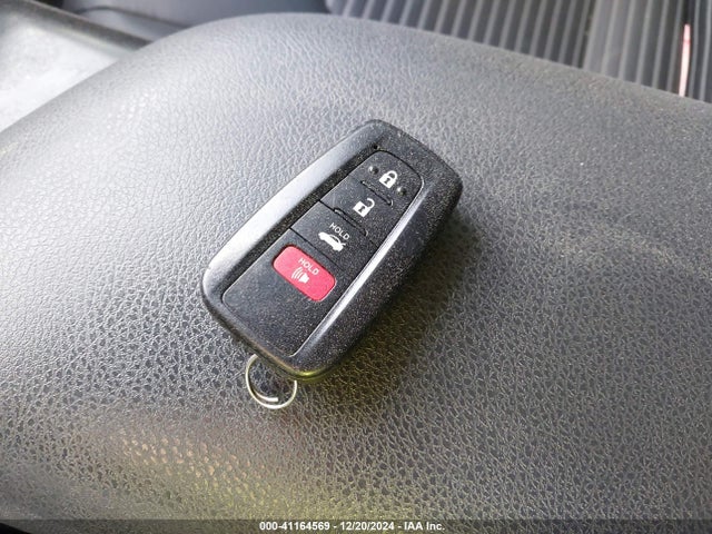 4T1B11HK7JU124886 Toyota CAMRY SE
