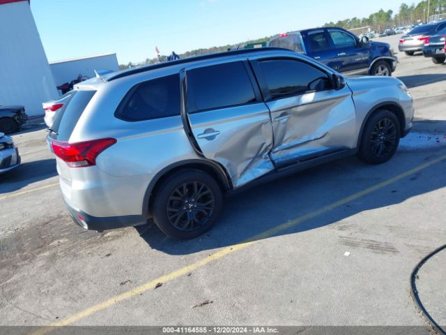 2019 MITSUBISHI OUTLANDER JA4AD3A39KZ028990 Photo 3