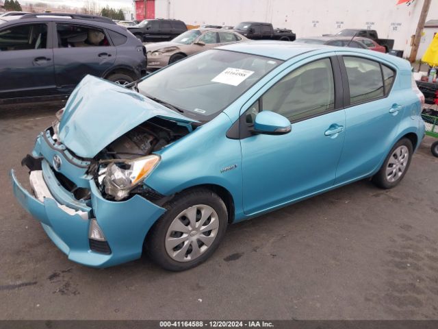 JTDKDTB31E1081047 Toyota Prius C One