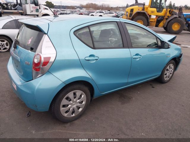 JTDKDTB31E1081047 Toyota Prius C One