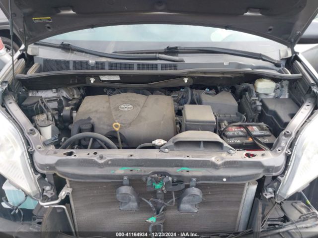 5TDYZ3DC2HS843429 Toyota Sienna Xle/limited