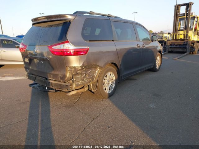 5TDYZ3DC2HS843429 Toyota Sienna Xle/limited