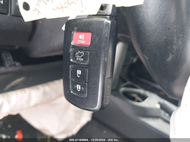 2T3RFREV8JW851250 Toyota Rav4 Adventure/xle