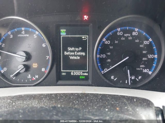 2T3RFREV8JW851250 Toyota Rav4 Adventure/xle