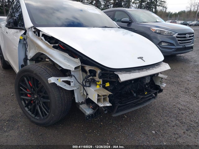 2021 TESLA MODEL Y 5YJYGDEE4MF173747 Photo 5