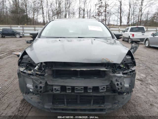 1FADP3H29JL255501 Ford FOCUS SEL