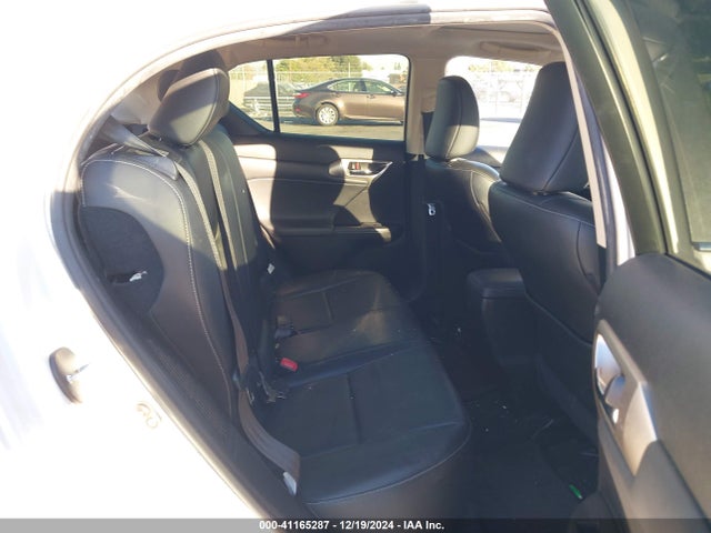 Lexus CT 200H 2015 JTHKD5BH2F2225318 Image 8