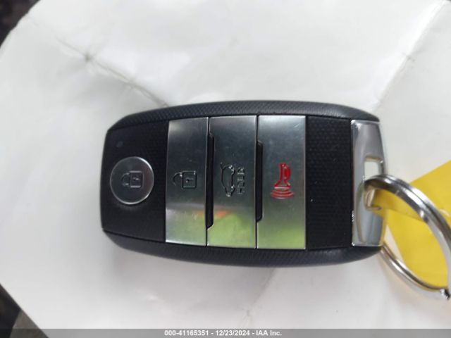 KNDPNCAC7H7135411 KIA Sportage Ex