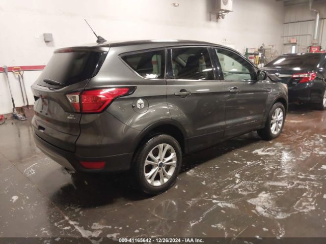 1FMCU9GD7KUA96957 Ford ESCAPE SE