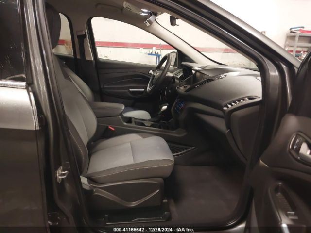 1FMCU9GD7KUA96957 Ford ESCAPE SE