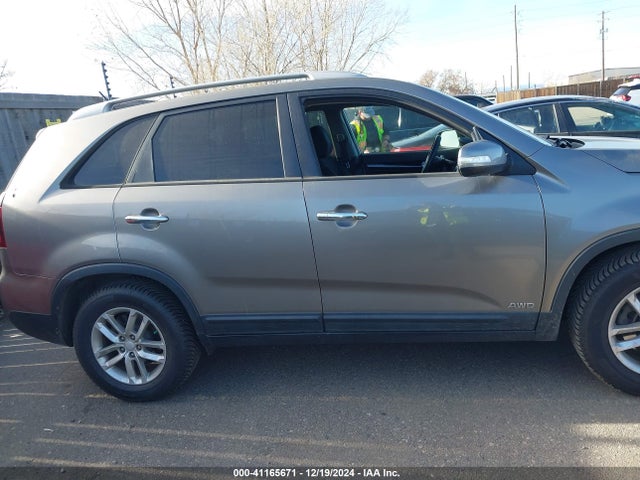 KIA Sorento Lx V6 2015 5XYKTDA75FG605380 Image 13