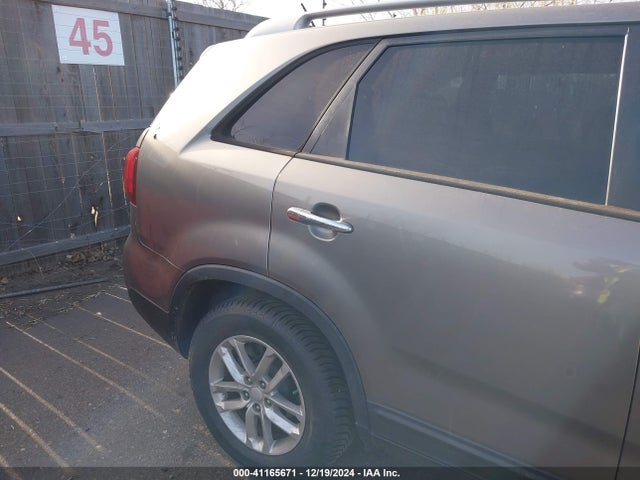 KIA Sorento Lx V6 2015 5XYKTDA75FG605380 Image 6