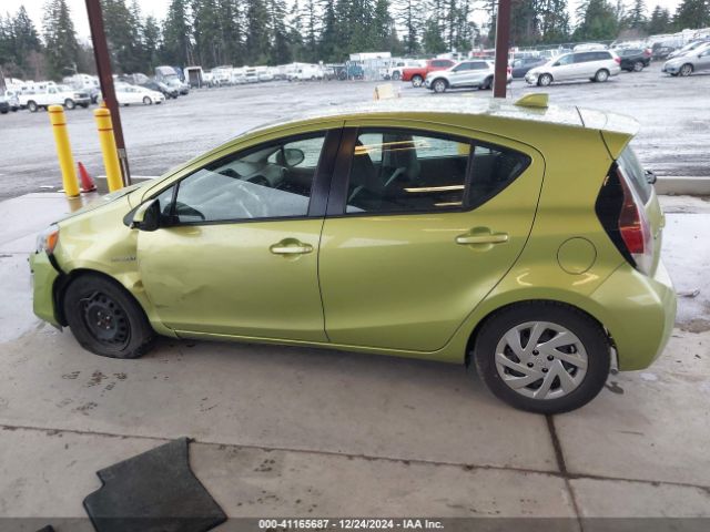 JTDKDTB37F1090398 Toyota Prius C One