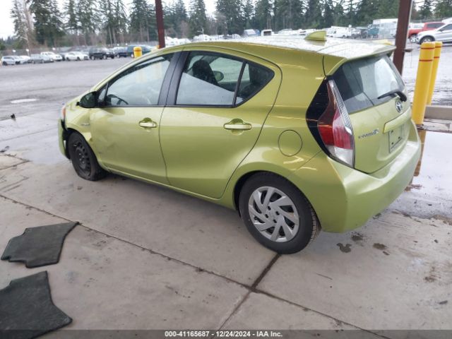 JTDKDTB37F1090398 Toyota Prius C One