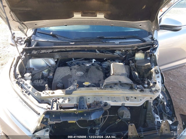 5TDZZRFH5HS189512 Toyota Highlander Le Plus