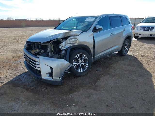 5TDZZRFH5HS189512 Toyota Highlander Le Plus
