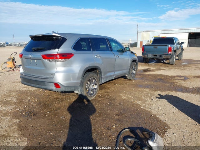 5TDZZRFH5HS189512 Toyota Highlander Le Plus
