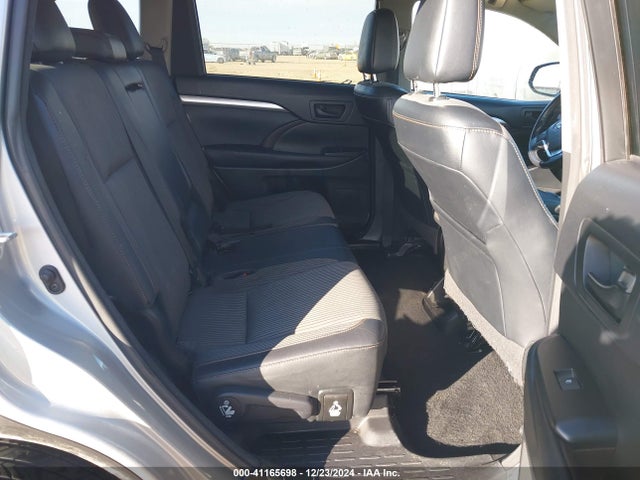 5TDZZRFH5HS189512 Toyota Highlander Le Plus