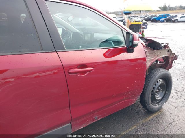 2T3G1RFV2NW252113 Toyota RAV4 LE