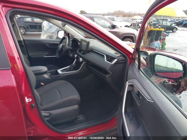 2T3G1RFV2NW252113 Toyota RAV4 LE