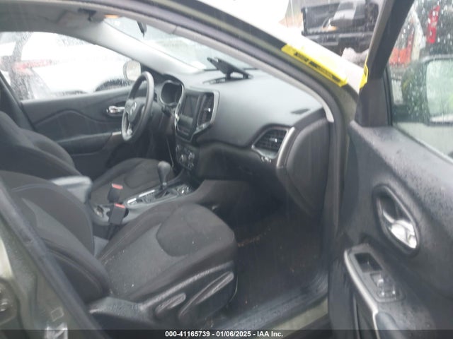 1C4PJLCB3KD241170 Jeep Cherokee Latitude Fwd