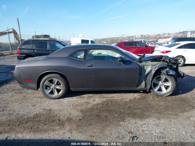 2C3CDZAG3FH865569 Dodge Challenger Sxt