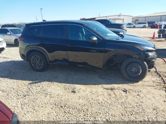 5N1BT3AA4PC788066 Nissan Rogue S Fwd
