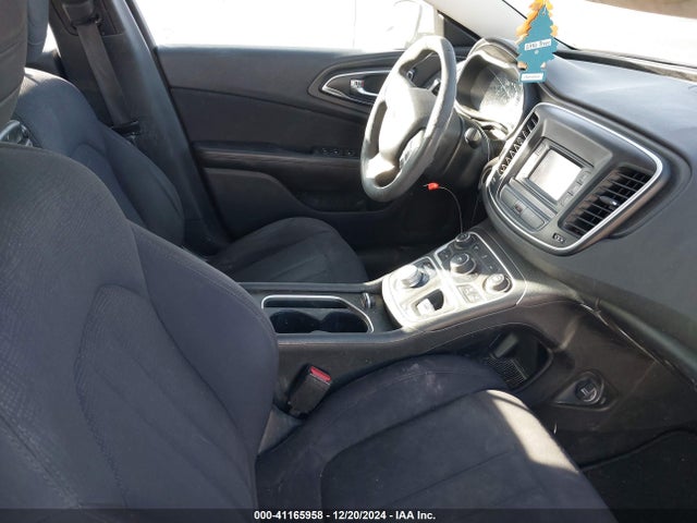 Chrysler 200 Limited 2015 1C3CCCAB7FN633049 Image 5