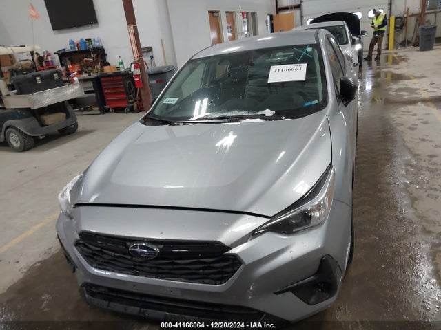 JF1GUABC9R8323161 Subaru Impreza Base 5-door
