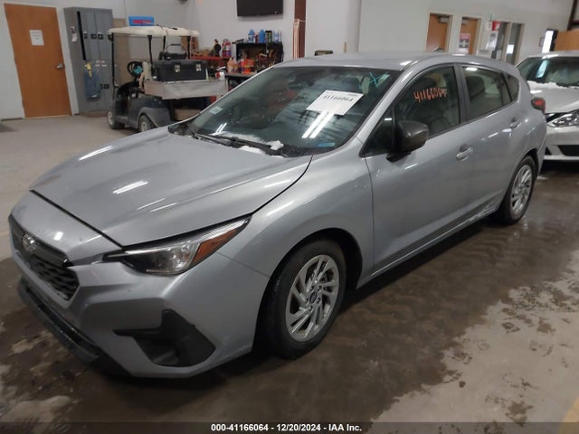 JF1GUABC9R8323161 Subaru Impreza Base 5-door