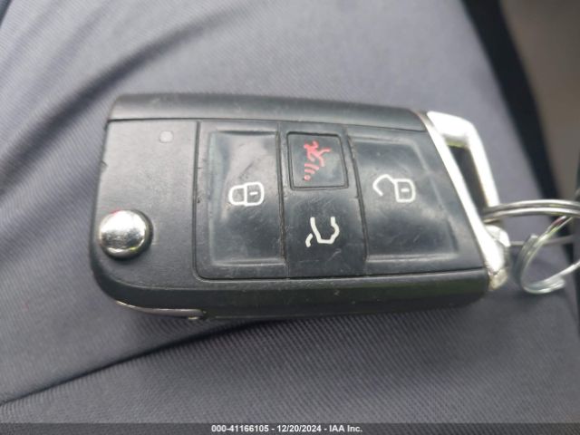 3VWC17AU9GM516043 Volkswagen Golf Sportwagen Tsi Se 4-door