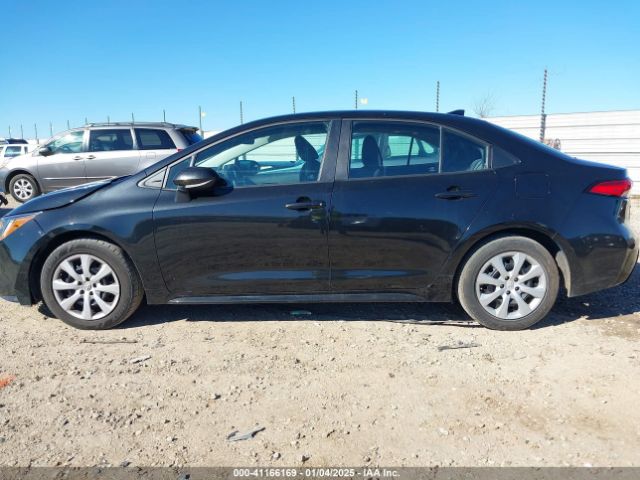 5YFEPMAE2NP329556 Toyota COROLLA LE