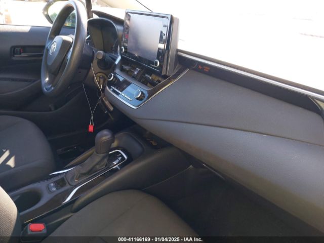 5YFEPMAE2NP329556 Toyota COROLLA LE