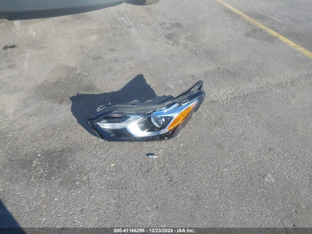 Chevrolet EQUINOX LS 2018 2GNAXHEV7J6272449 Image 11