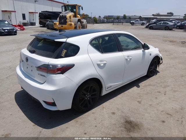 Lexus CT 200H 2015 JTHKD5BHXF2249690 Image 4