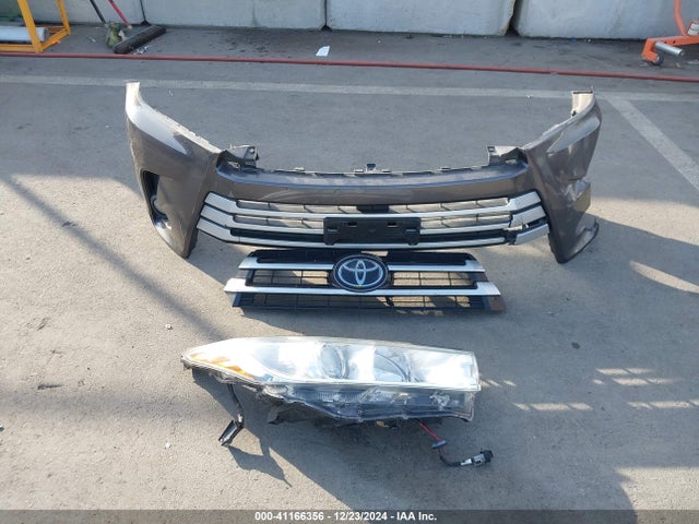 Toyota Highlander Xle 2018 5TDJZRFH3JS861246 Image 12