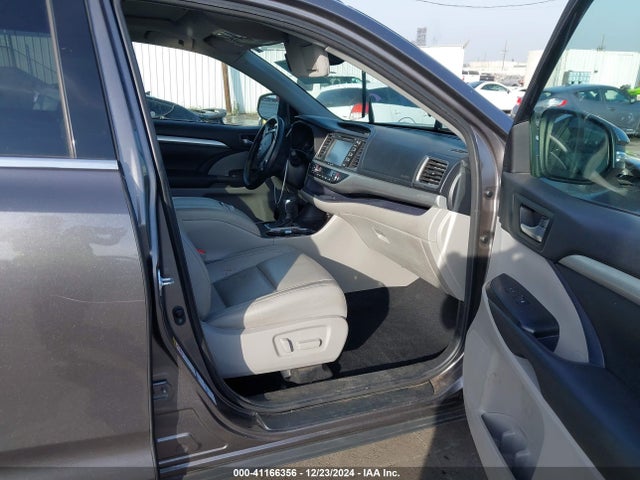 Toyota Highlander Xle 2018 5TDJZRFH3JS861246 Image 5