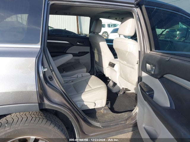 Toyota Highlander Xle 2018 5TDJZRFH3JS861246 Image 8