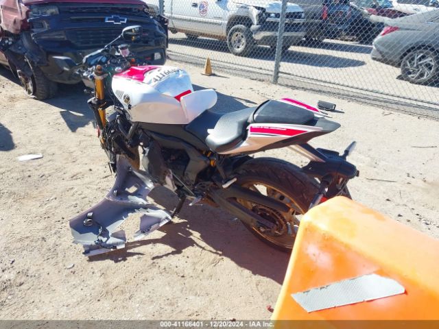 2022 YAMAHA YZFR7 JYARM38E6NA003267 Photo 2
