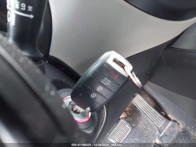 KNDJN2A2XH7462327 KIA Soul