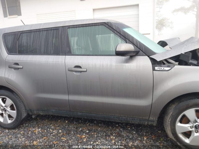 KNDJN2A2XH7462327 KIA Soul