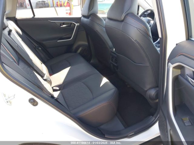2T3J1RFV9RW471839 Toyota Rav4 Adventure